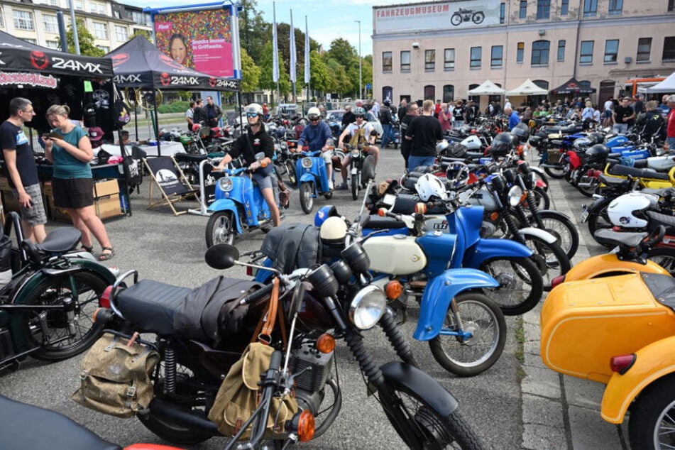 Vergangenes Jahr wurden rund 300 Fahrzeuge auf dem Gelände des Fahrzeugmuseums präsentiert.