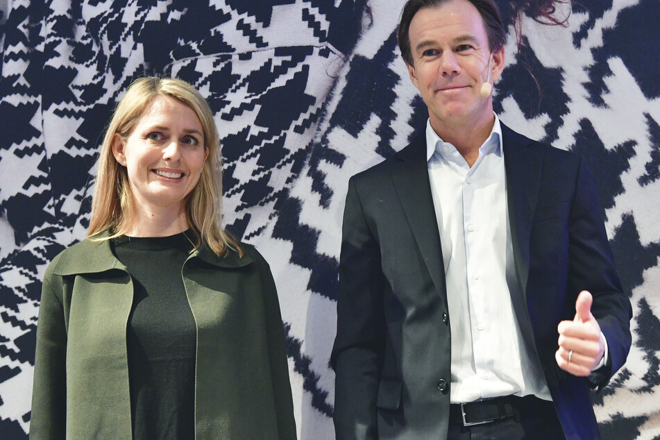 Erst im Januar 2020 übernahm Helena Helmersson (l) den Vorstand. Sie löste damit Karl-Johan Persson (r) ab.