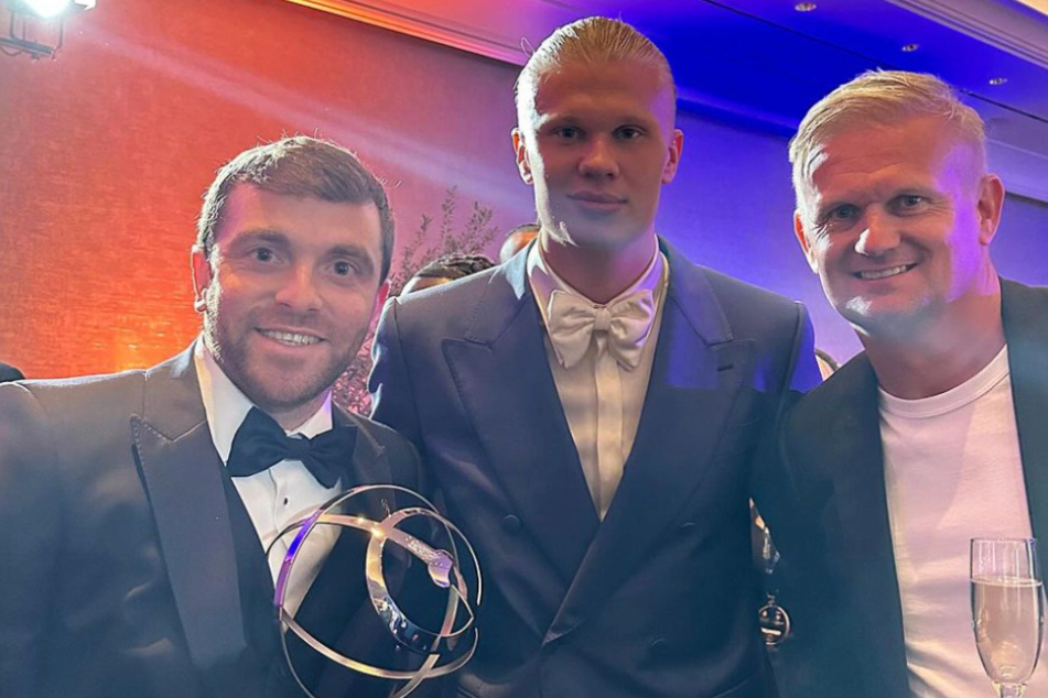 2023 wurde Fabrizio Romano (31, l.) bei den "Globe Soccer Awards" als bester Fußball-Journalist des Jahres ausgezeichnet.