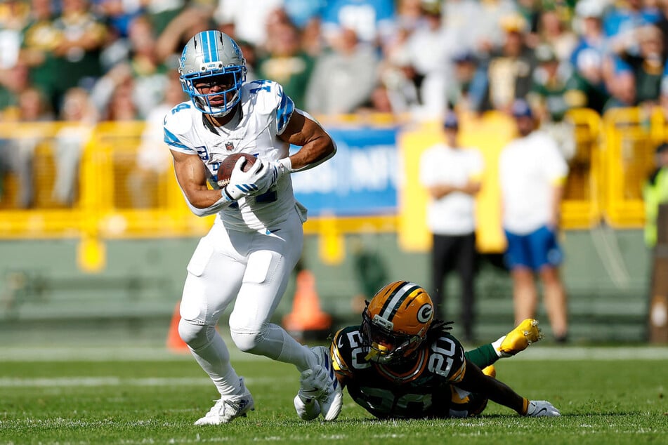 Se alegra de poder jugar en la tierra de su madre: el receptor abierto de Detroit, Amon‑Ra St. Brown (26 años, zurdo).