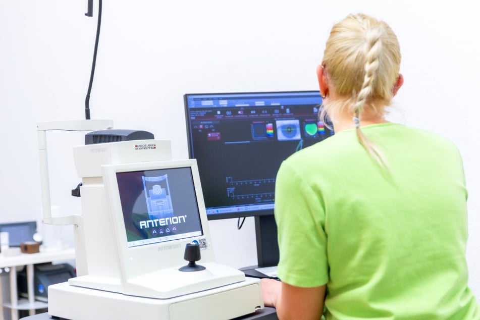 Mit Deinen Fähigkeiten verhilfst Du den Patienten wieder zu ihrer Sehkraft.