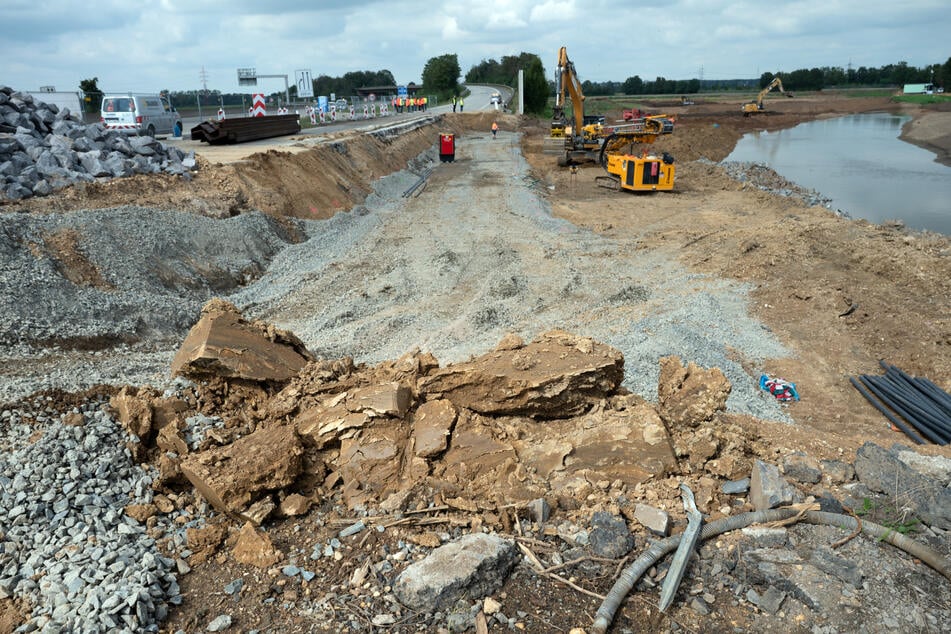 Die Flut hinterließ wie hier in Erftstadt beträchtliche und bleibende Schäden.