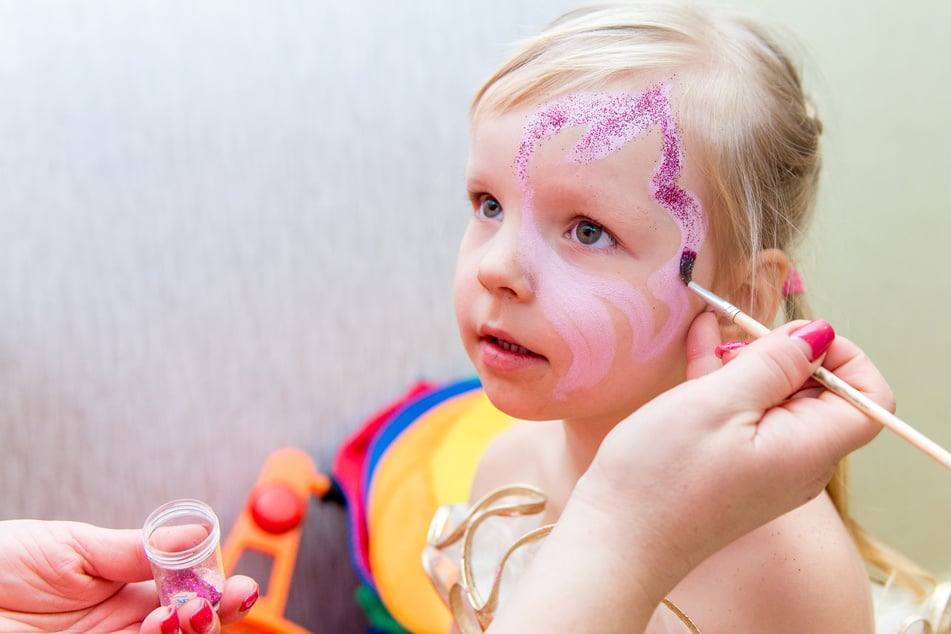 Kinderschminken gehört zum Programm.