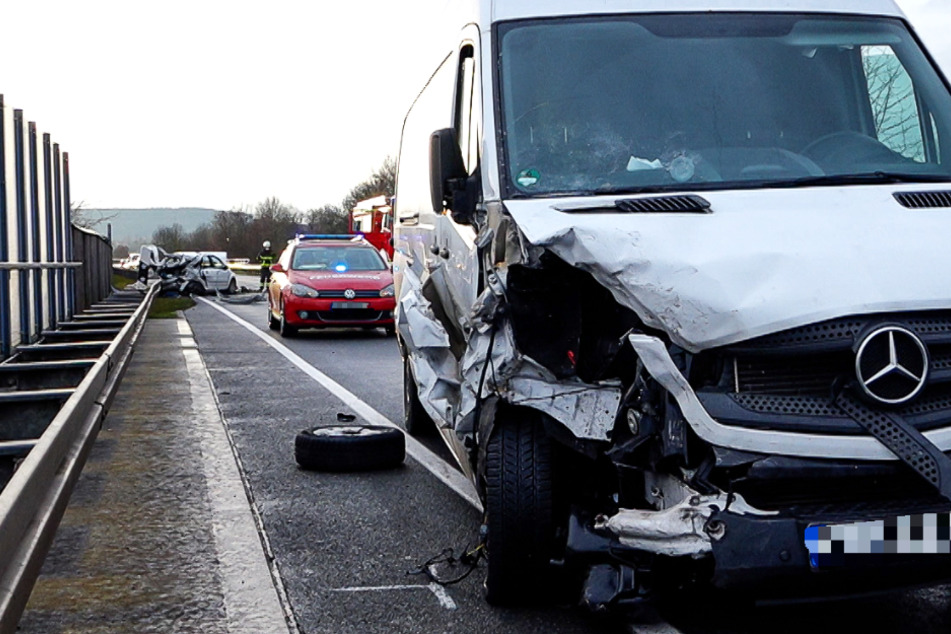 Der Fahrer des Transporters blieb unverletzt.
