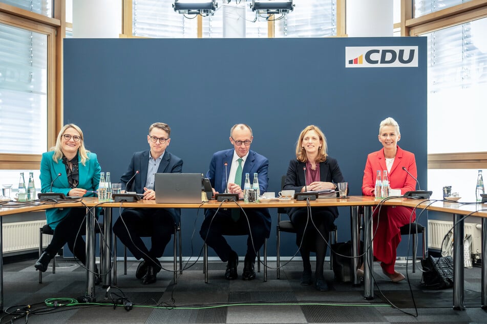 Bei einer Sitzung am Montag stimmte der CDU-Bundesvorstand einstimmig für die Aufnahme der Koalitionsverhandlungen mit der SPD.