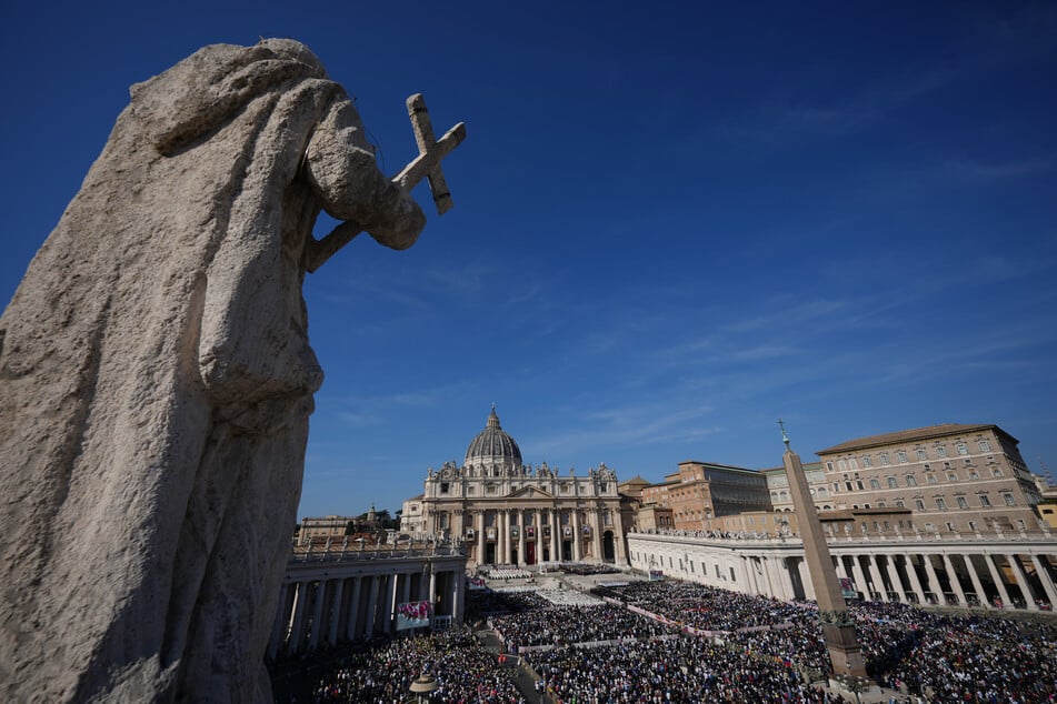 Wie es nun mit dem Priester weitergeht, soll im Vatikan entschieden werden.