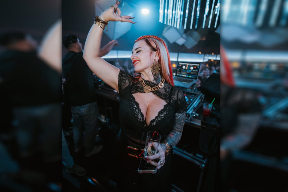 Hält nicht viel von guten Vorsätzen: Influencerin Lyn Künstner (34) rät lieber dazu, jeden Tag zu genießen.