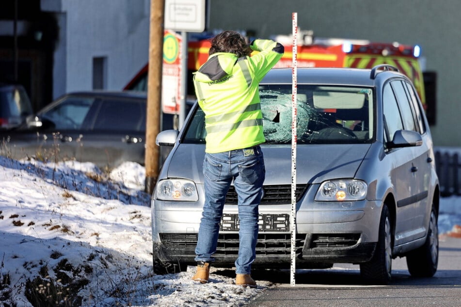 Tödlicher Unfall am Neujahrstag: Fußgänger von Auto erfasst