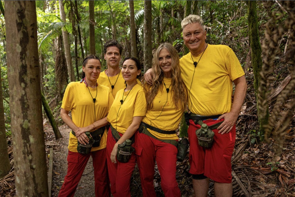 Eva möchte möglichst wenig mit Samira (M.) zu tun haben.