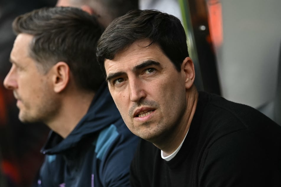 Andoni Iraola (43) bestätigte eine Untersuchung der Angelegenheit auf seiner Pressekonferenz am Freitag.