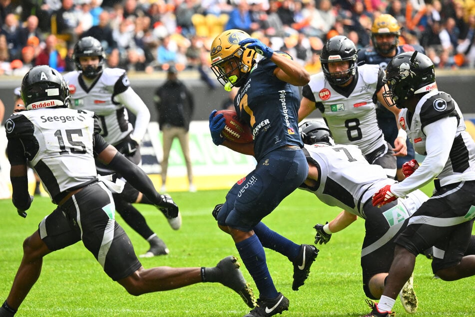 Tyler Hudson (M.) war mit fünf Touchdowns nicht zu stoppen.