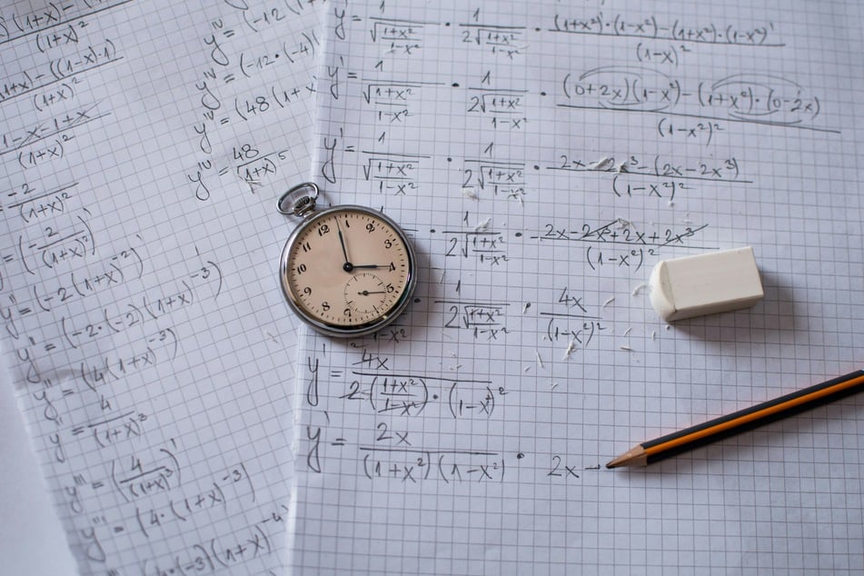 A new study suggests that mild electrical stimulation can boost arithmetic performance – and offers fresh insight into the brain mechanisms behind mathematical ability.