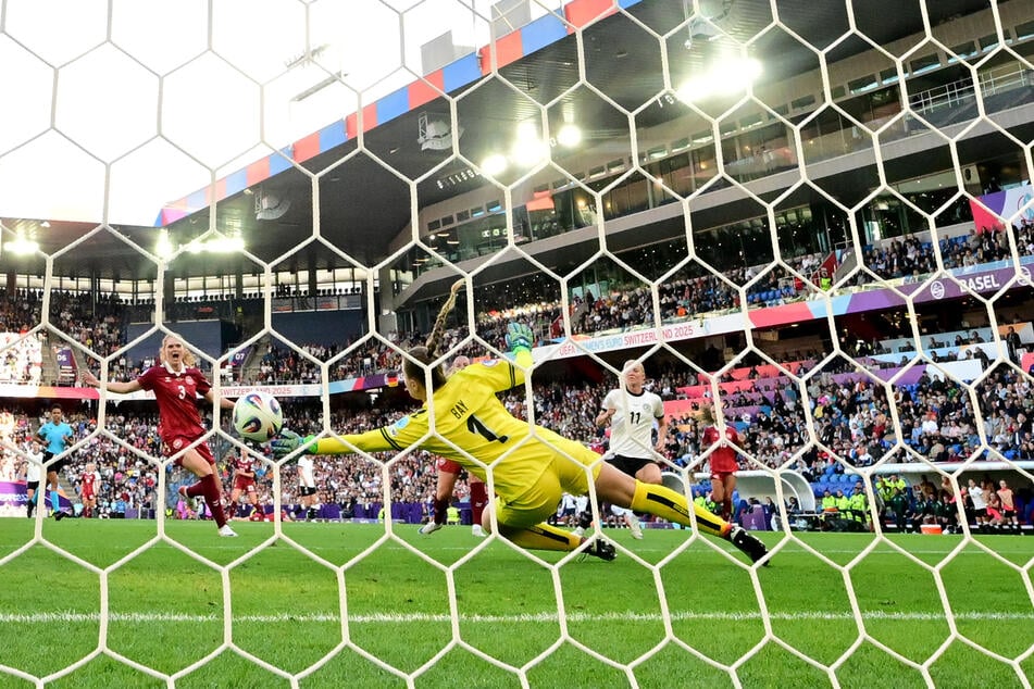Das ZDF überträgt auch das letzte Gruppenspiel der deutschen Fußballerinnen gegen Schweden.