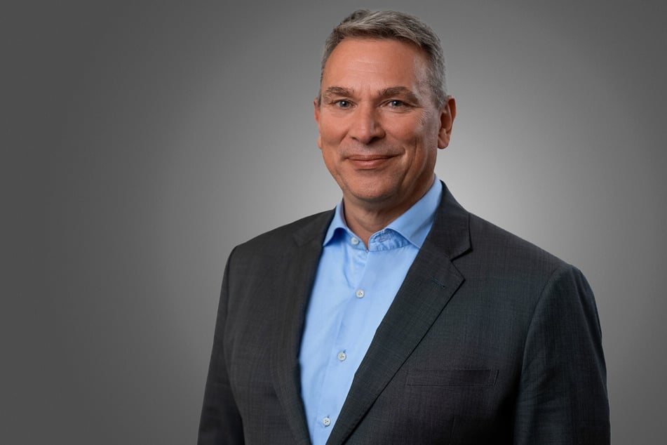 Sahins Nachfolger wird Guido Oelkers, der vom schwedischen Biopharma-Unternehmen Swedish Orphan Biovitrum (Sobi) kommt.