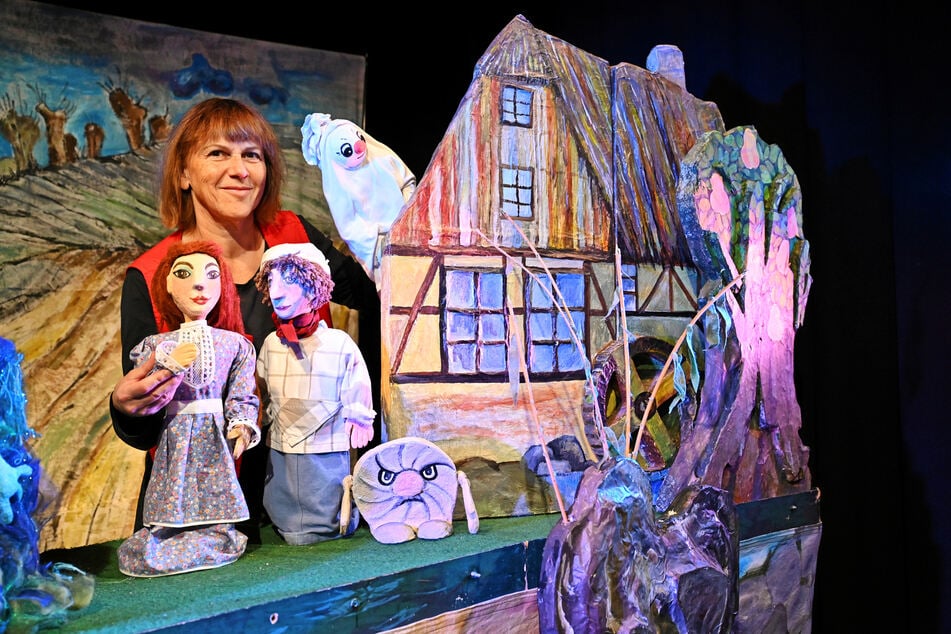 Katrin Winkler (61) leitet das kleine Theater, das sich nicht nur in den Herbstferien großer Beliebtheit erfreut.