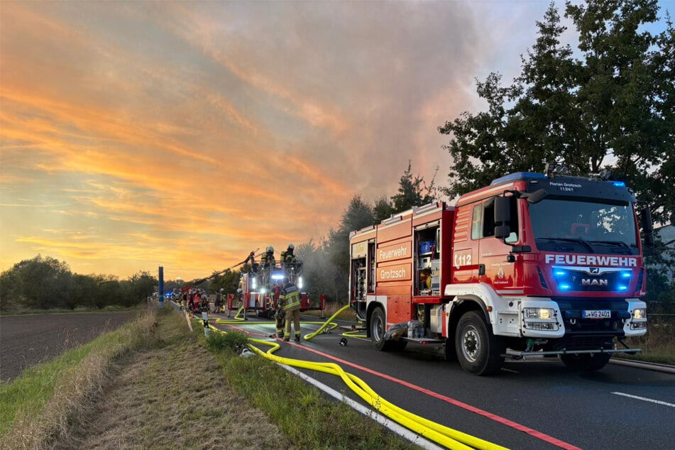 Zahlreiche Einsatzkräfte eilten nach Großstolpen.
