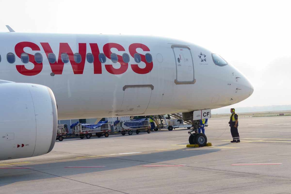 Die Swiss-Maschinen stehen erstmal seltener auf dem Vorfeld. Die Airline streicht einige Flüge.