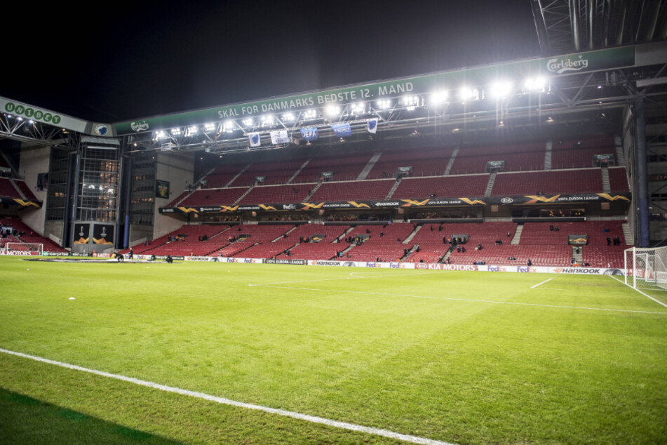 Der Telia Parken, Heimstätte des dänischen Fußball-Erstligisten FC Kopenhagen, bleibt vorerst leer.