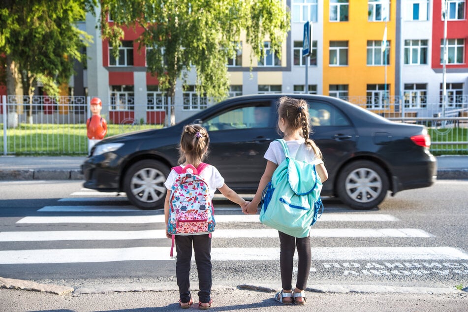 Der Mann hatte vor den Augen von Kindern sexuelle Handlungen an sich vorgenommen. (Symbolbild)