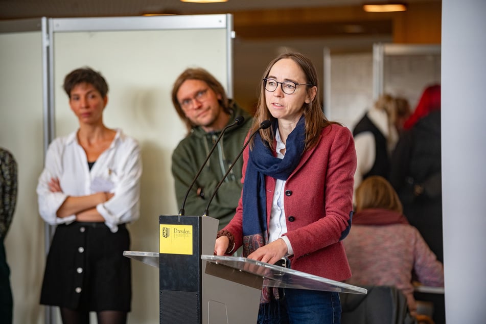 Sozialbürgermeisterin Kristin Kaufmann (49, Linke) sprach den Eltern Mut für den oft beschwerlichen Alltag zu.