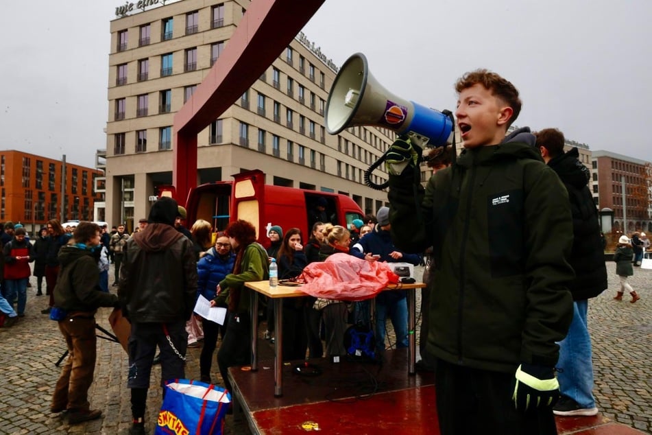 Die Schüler verschafften sich auf dem Postplatz lautstark Gehör.