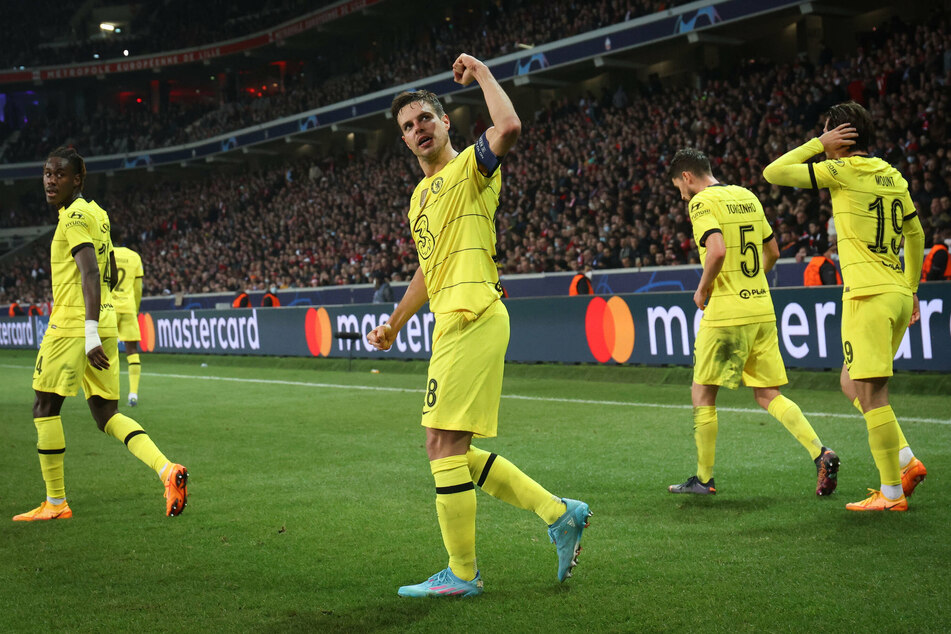 César Azpilicueta celebrating his winning goal against Lille.