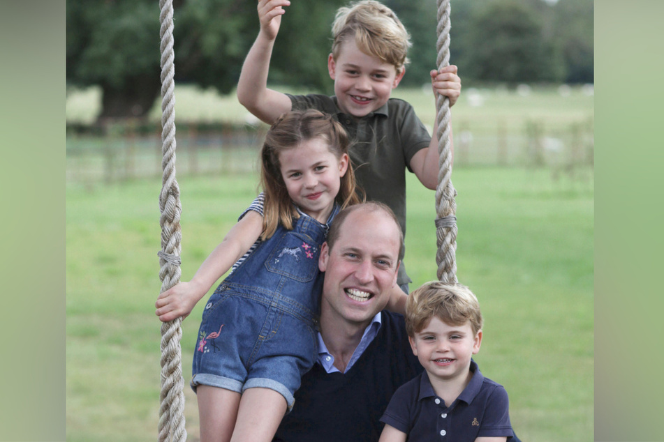Prinz William (38), den Herzog von Cambridge, Prinz George (6), Prinzessin Charlotte (5) und Prinz Louis (2)
