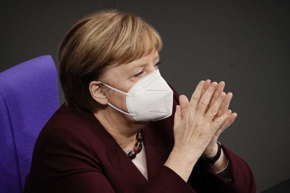 Bundeskanzlerin Angela Merkel (CDU) fordert von Bund und Ländern ein gemeinsames Vorgehen beim Kampf gegen Corona.
