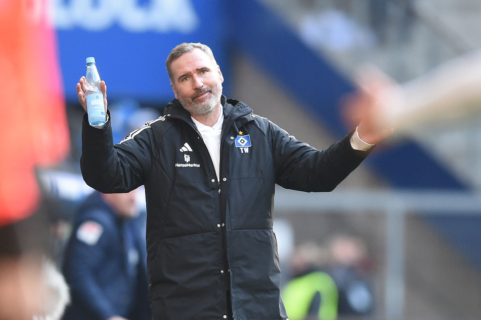 HSV-Trainer Tim Walter (48) wünscht sich Konsequenz, Wachsamkeit und Leidenschaft von seiner Mannschaft im Spiel gegen Hertha.