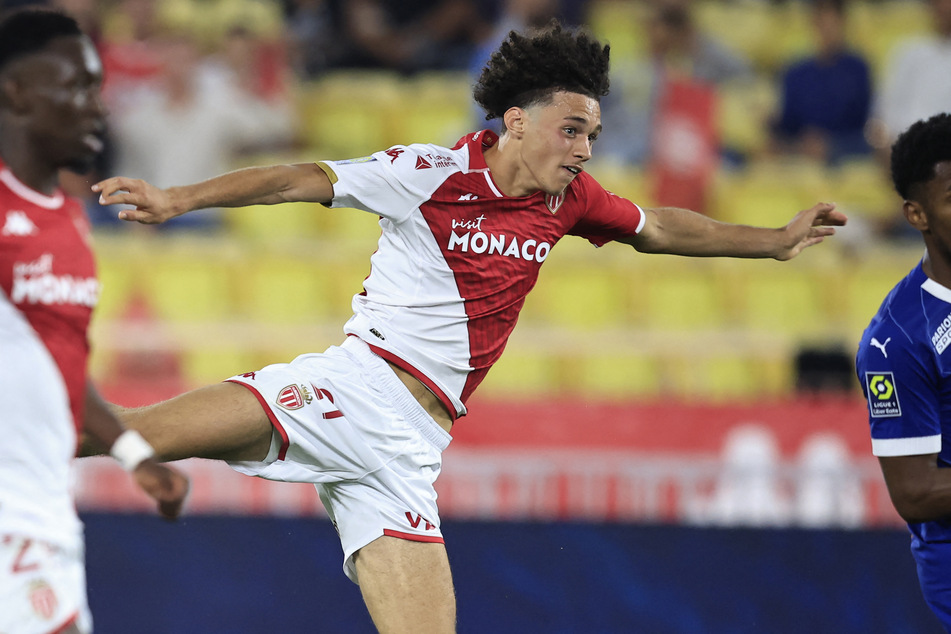 Maghnes Akliouche (22) stand lange auf der Wunschliste von RB Leipzig. Jetzt hat der Mittelfeldspieler aber seinen Vertrag in Monaco verlängert.