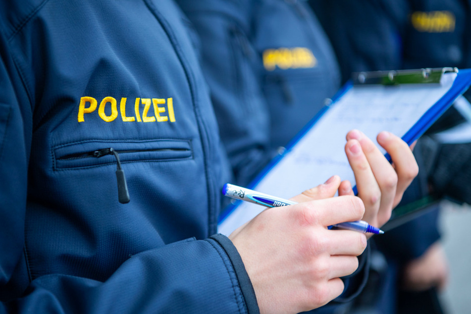 Die Mordkommission hat die Ermittlungen aufgenommen. (Symbolbild)