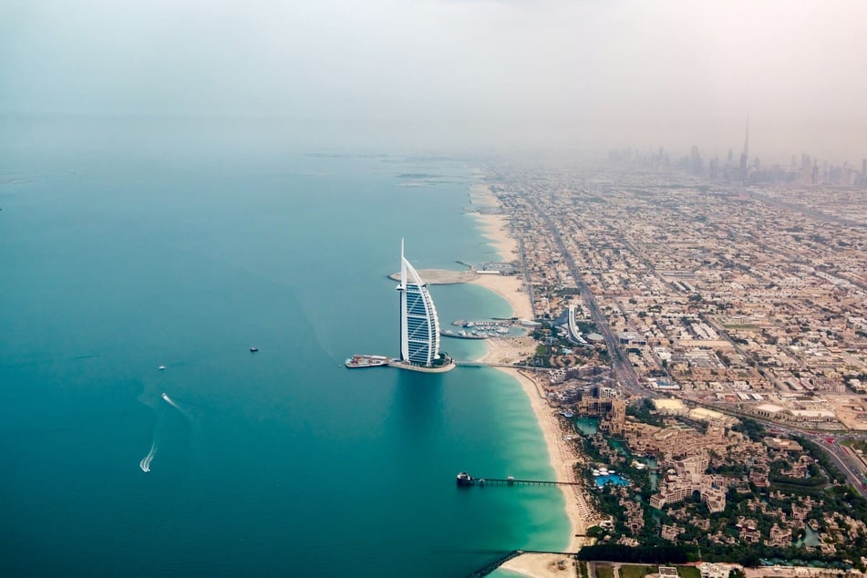 Urlaub wird zum Albtraum: Touristin muss in Dubai in den Knast - aus kuriosem Grund