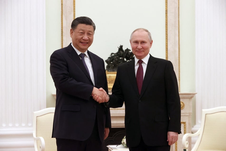 Russian President Vladimir Putin (r.) received his Chinese counterpart Xi Jinping on Monday for a three-day state focused on developing their strategic partnership.
