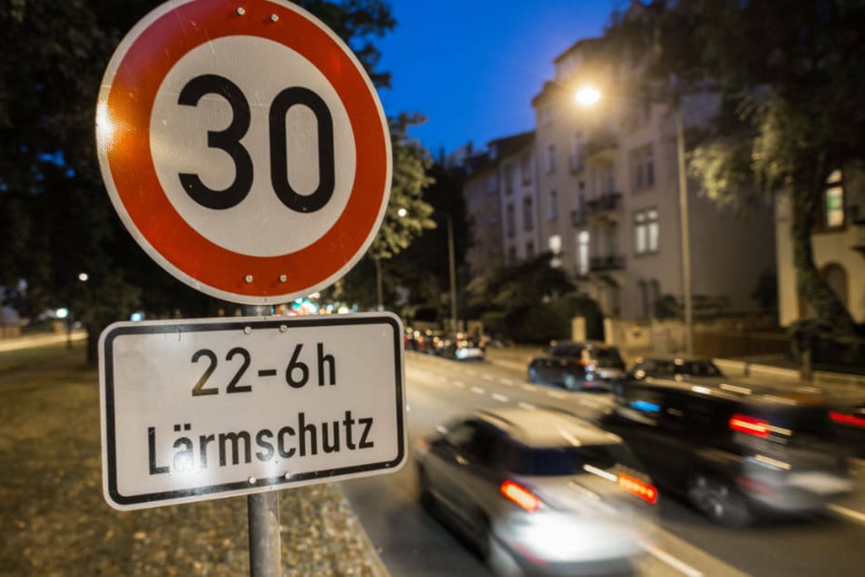 Zu den Strecken mit dem dichtesten Verkehr in Frankfurt gehört nach der Analyse der Alleenring (Archivbild).