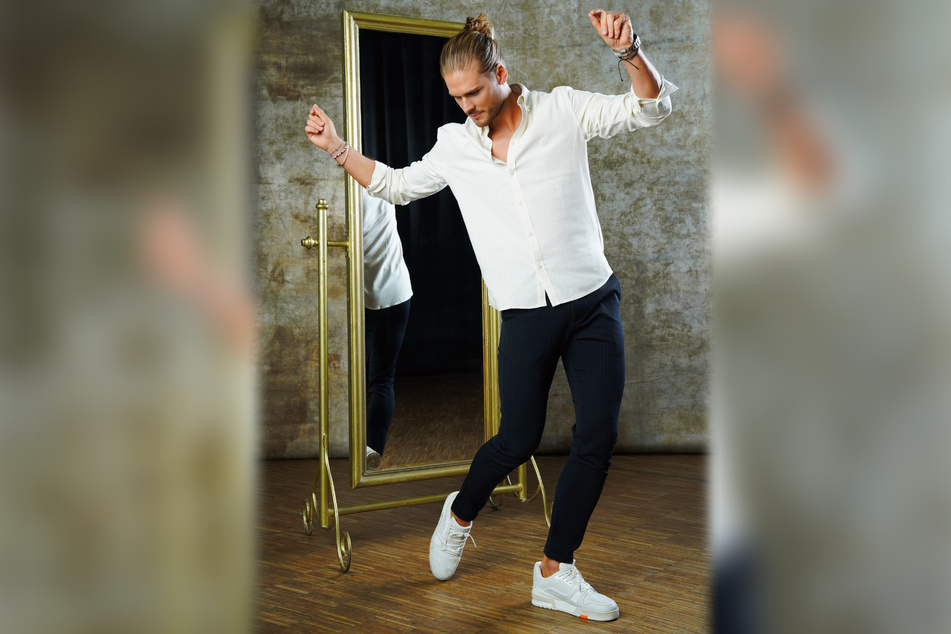 Der 32-jährige Ex-Nationalspieler freut sich, Tanzen zu lernen und seine Deutschkenntnisse auszubauen.