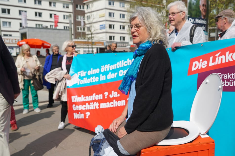 Hamburg: Klo-Mangel in Hamburg: Linke veranstalten erstes "Piss-In"