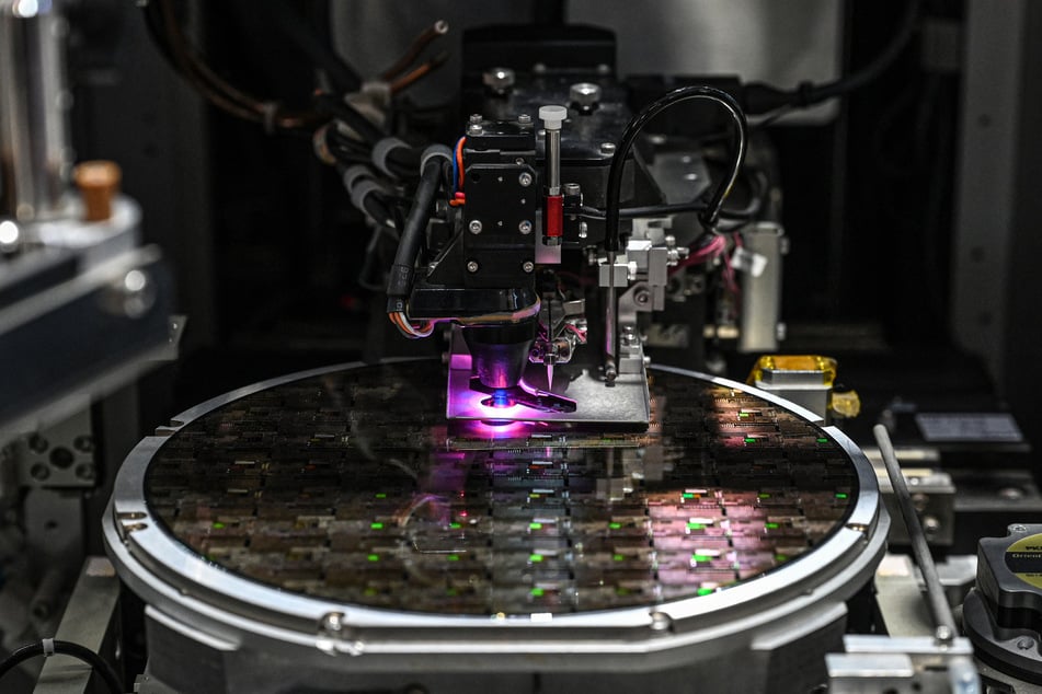 Bei der Halbleiterproduktion wird Helium zur Kühlung sogenannter Wafer eingesetzt.