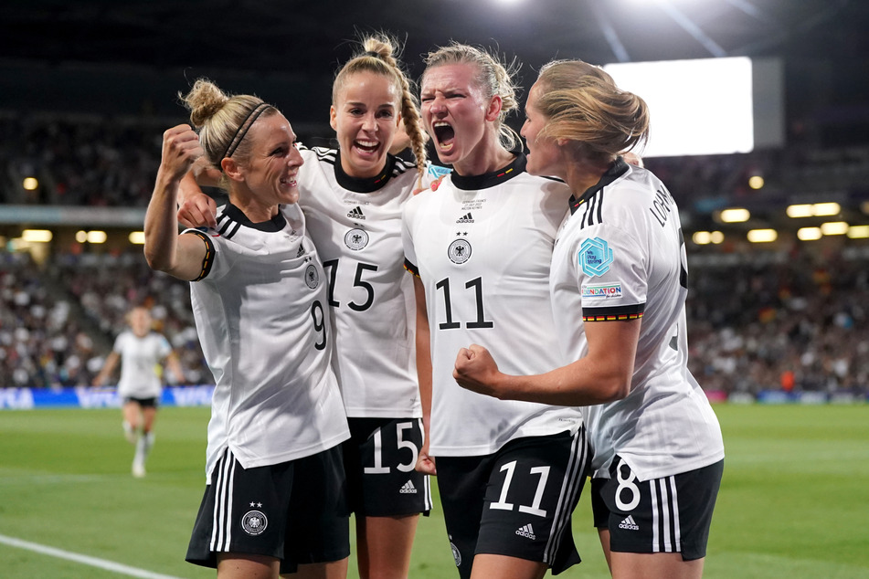 Im Halbfinale schlugen die DFB-Frauen Frankreich überzeugend mit 2:1 (1:1) und machten damit den Finaleinzug bei der Europameisterschaft klar.