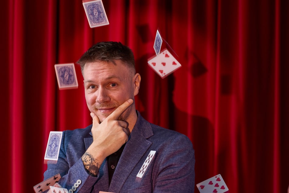 Merkt Euch eine Karte - Mentalist Thomas Majka (38) findet heraus, welche es ist.