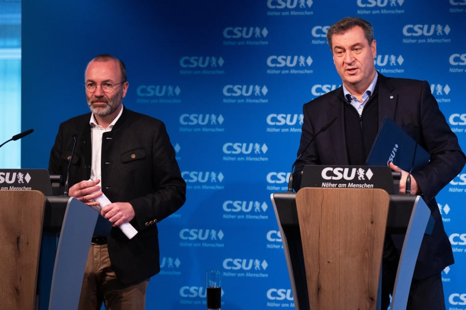 Parteitag vor Europawahl: EVP-Chef Manfred Weber (51, l.) und CSU-Parteichef Markus Söder (57) stimmen die Partei zum Wahlkampf-Endspurt ein.