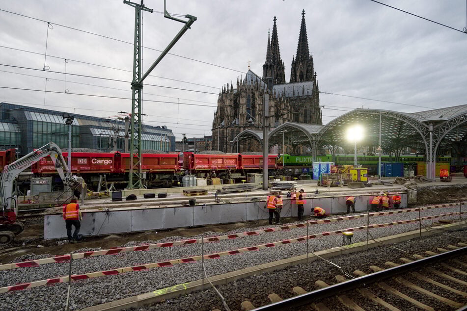 Bereits im November wurde der Kölner Hauptbahnhof wegen Bauarbeiten für zehn Tage fast komplett stillgelegt.