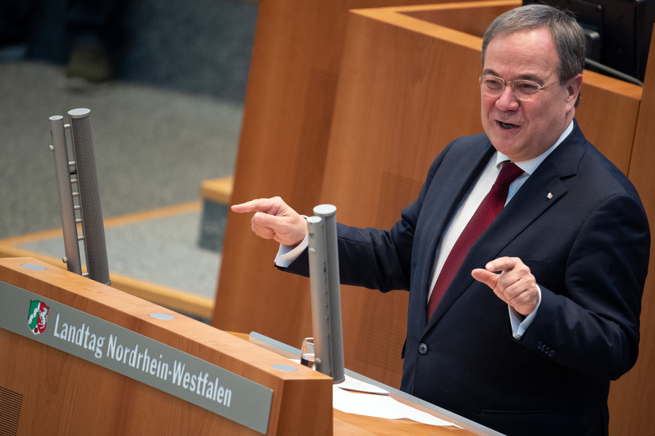 NRW-Ministerpräsident Armin Laschet (59, CDU) will bei sinkenden Infektionszahlen zuerst in den Bereichen Jugendsport und Kultur Lockerungen vornehmen.