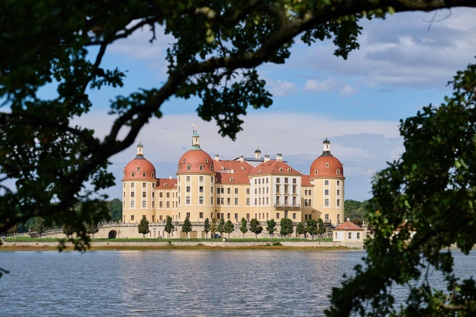 Schloss Moritzburg bietet Besuchern am Sonntag einen besonderen Blick in sonst verborgene Winkel.