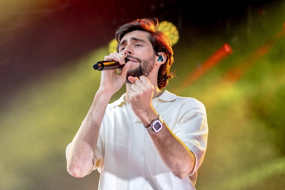 Álvaro Soler bei einem Konzert in Köln 2023.