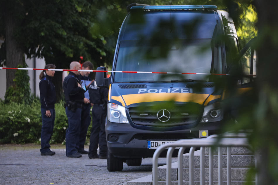 Ein weißer Transporter sorgte am Sonntagabend für einen Polizeieinsatz an der Stauffenbergallee.