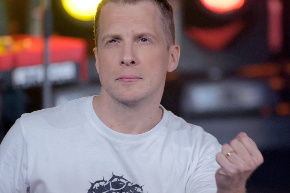 Oliver Pocher (42) ist inzwischen so genervt von den zahlreichen Gewinnspielen bei Instagram, dass er nun seine eigene Verlosung (der besonderen Art) startete.