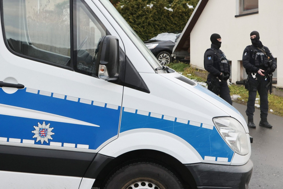So wie hier in Thüringen ging die Polizei vergangener Woche vielerorts gegen Reichsbürger vor.