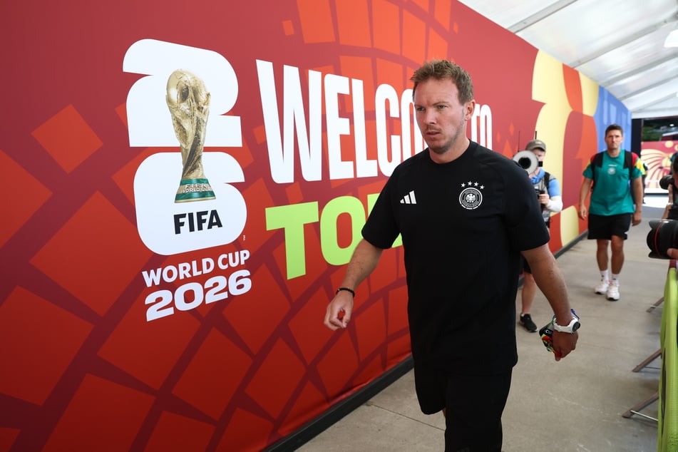 Julian Nagelsmann (38) auf dem Weg ins Stadion.