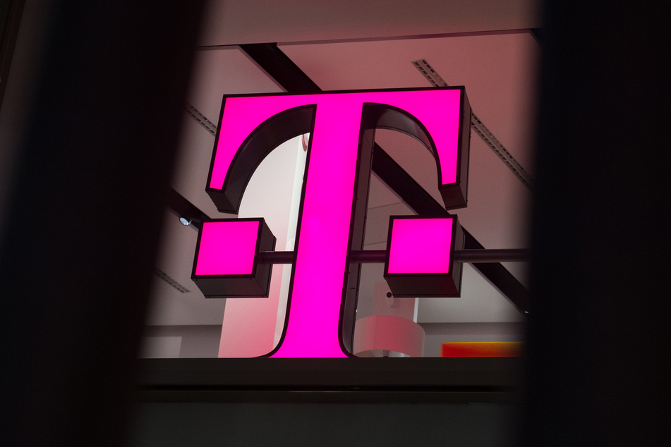 Die Deutsche Telekom reagierte zunächst nicht auf die Kritik der Verbraucherzentrale in NRW.