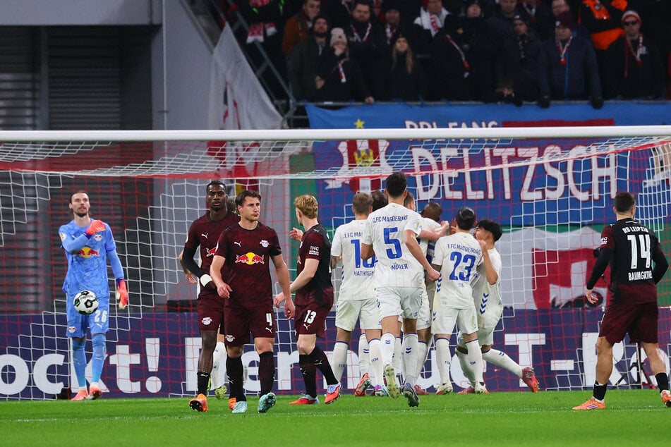 Nach elf Minuten lag der Ball im Netz: Silas Gnaka machte den Treffer für Magdeburg per Elfmeter.